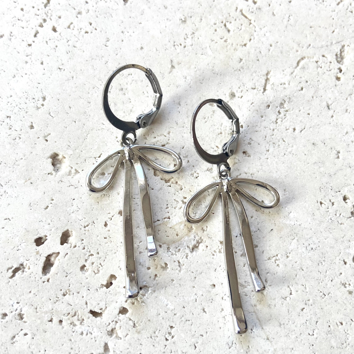 Melted Droopy Bow Earring