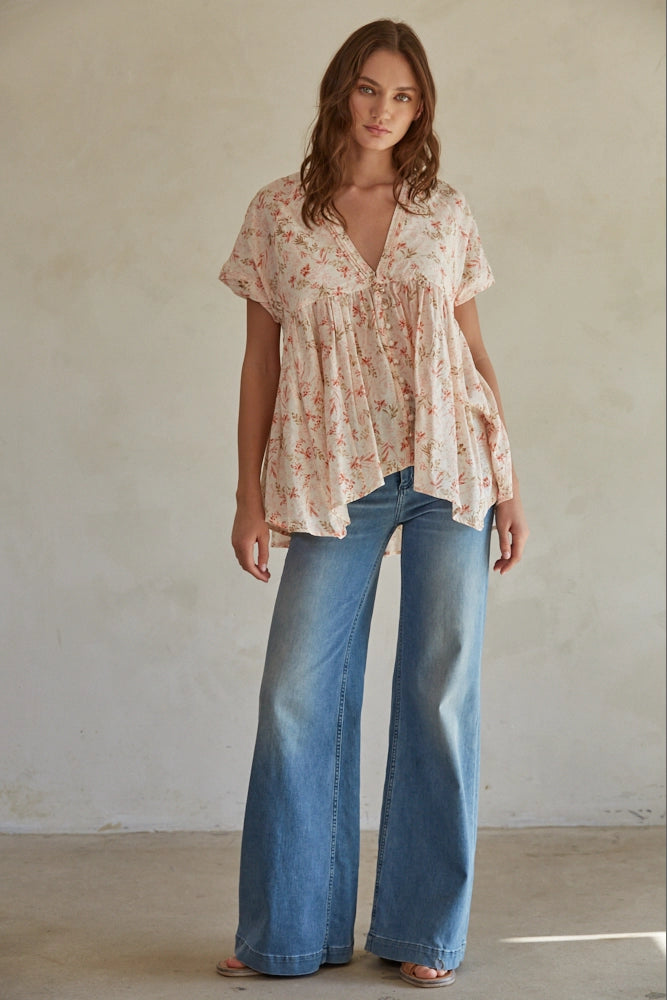 Floral Print Plunged V-Neck Short Sleeve Top