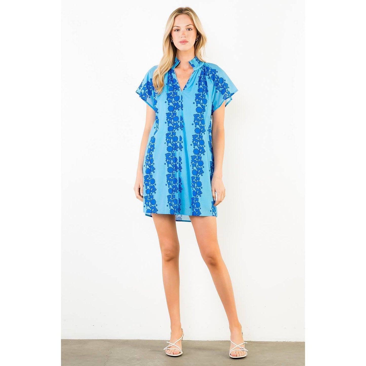 THML Short Sleeve Floral Pattern V-Neck Dress