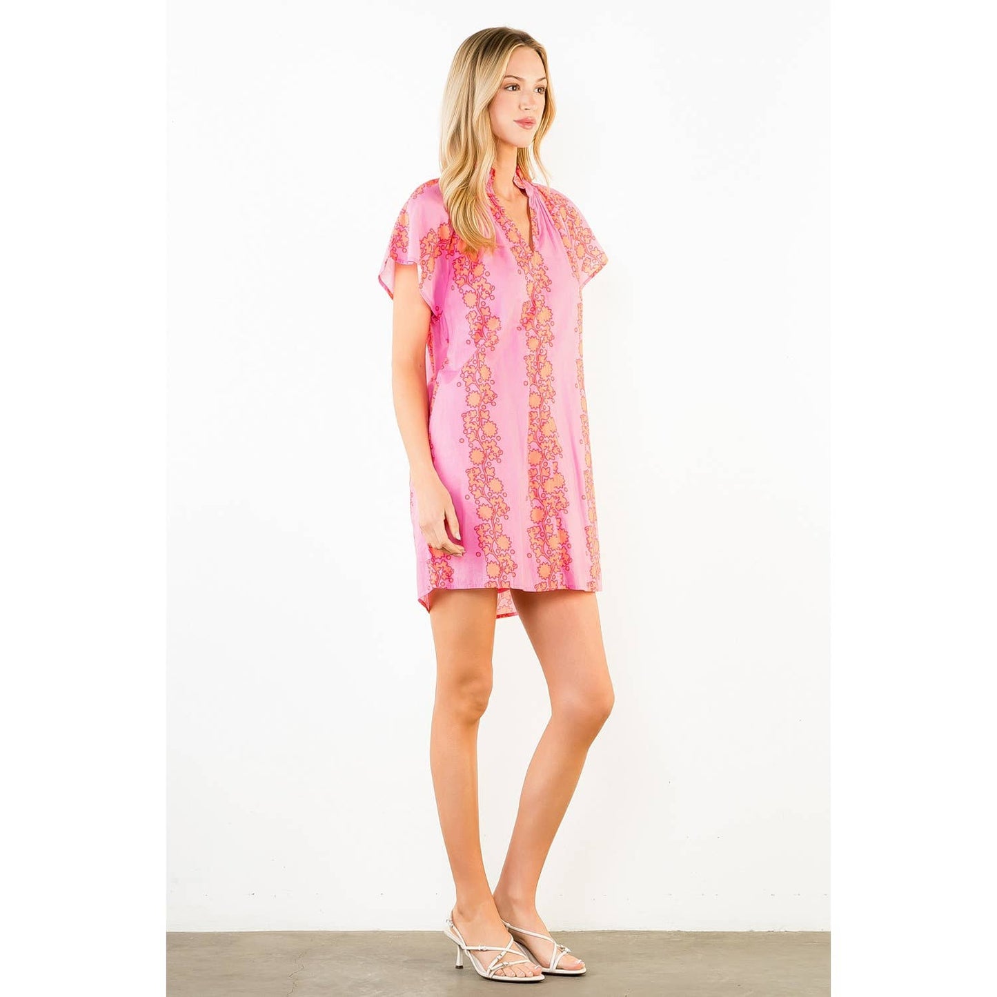 THML Short Sleeve Floral Pattern V-Neck Dress