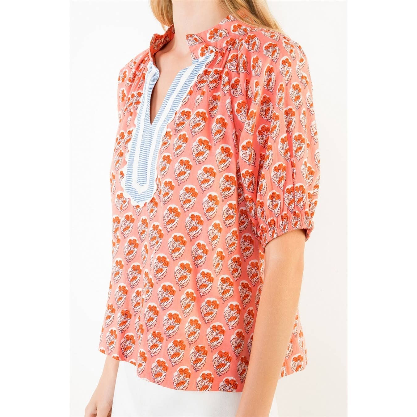 THML Short Sleeve Patterned V-Neck Top