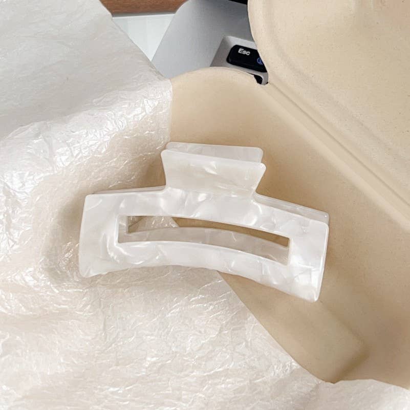 Tortoise Hair Claw Clip