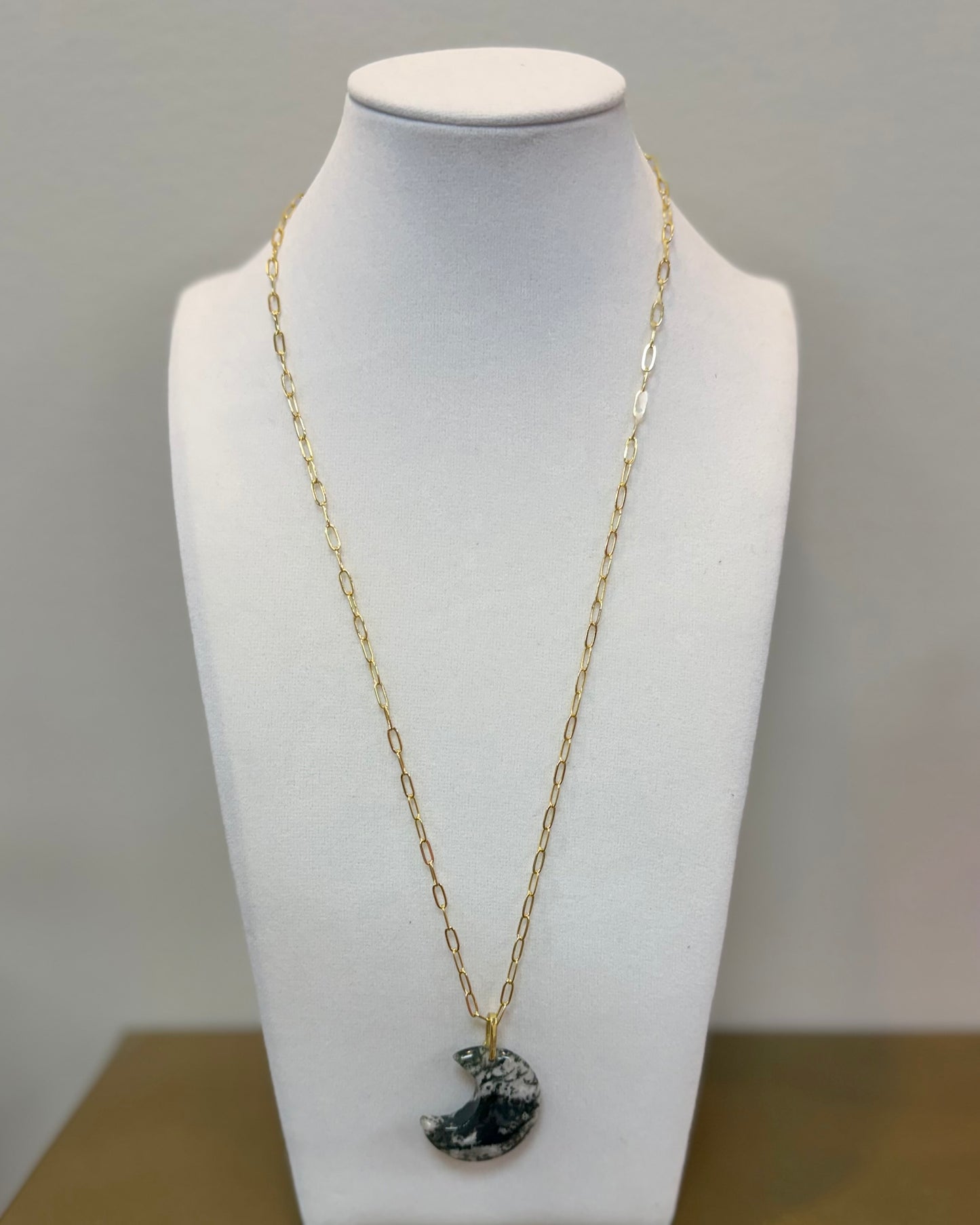 D+ G Fish Green Jade Agate Moon Necklace