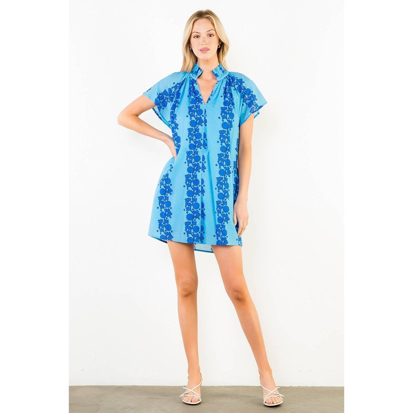 THML Short Sleeve Floral Pattern V-Neck Dress