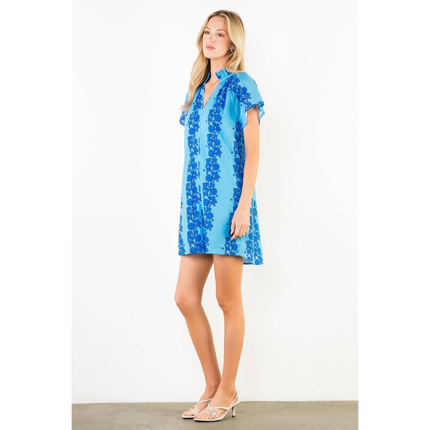 THML Short Sleeve Floral Pattern V-Neck Dress