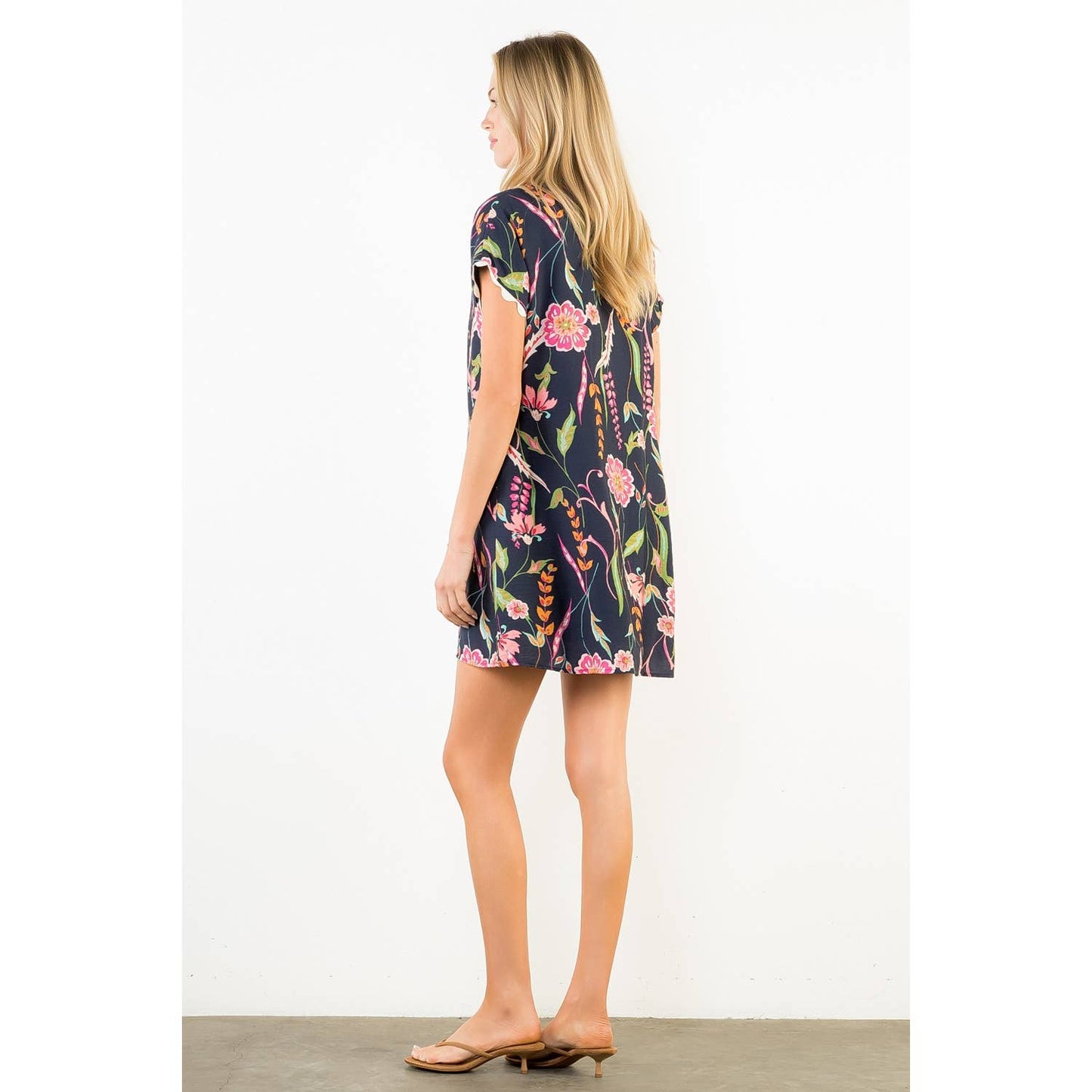 THML Short Sleeve Floral Pattern Dress