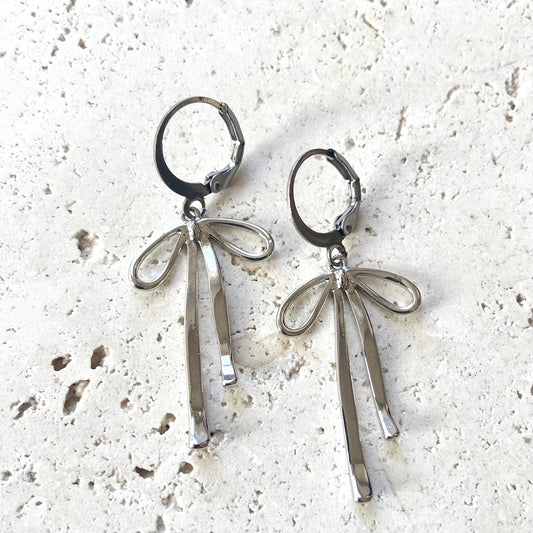 Melted Droopy Bow Earring