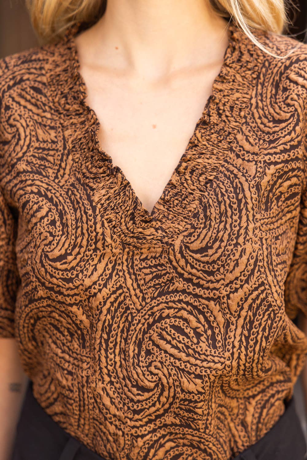 V-Neck Jaquard Top